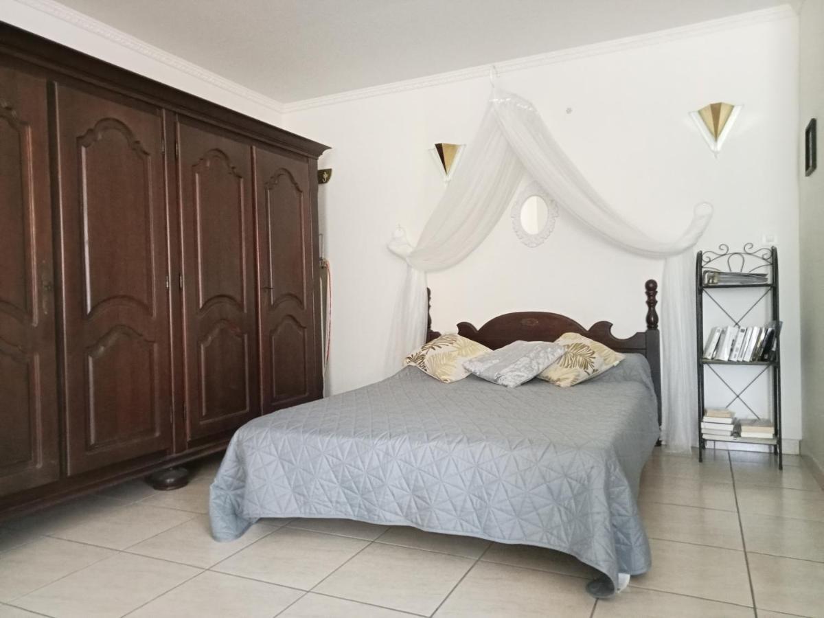 La Cigogne Apartment เซเรต์ ภายนอก รูปภาพ